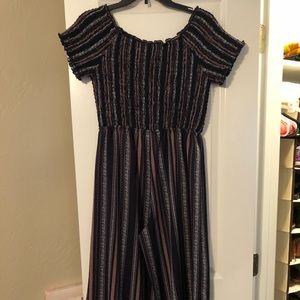 Wide leg off the shoulder jump SZ M